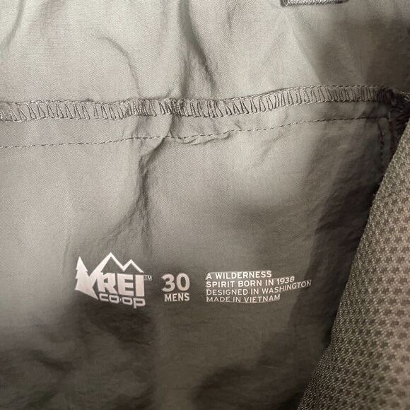 REI Men's Cargo Shorts - Olive Green - Picture 4 of 9